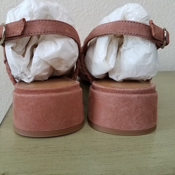 Sezane Rosa Low Sandals in Blush - Picture 8 of 11